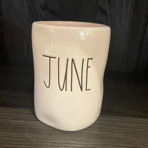 Rae Dunn June Candle!